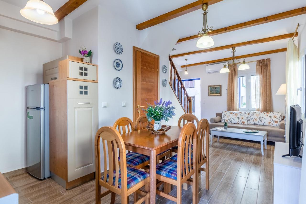 הוילה סקופלוס טאון Sun Nest House מראה חיצוני תמונה